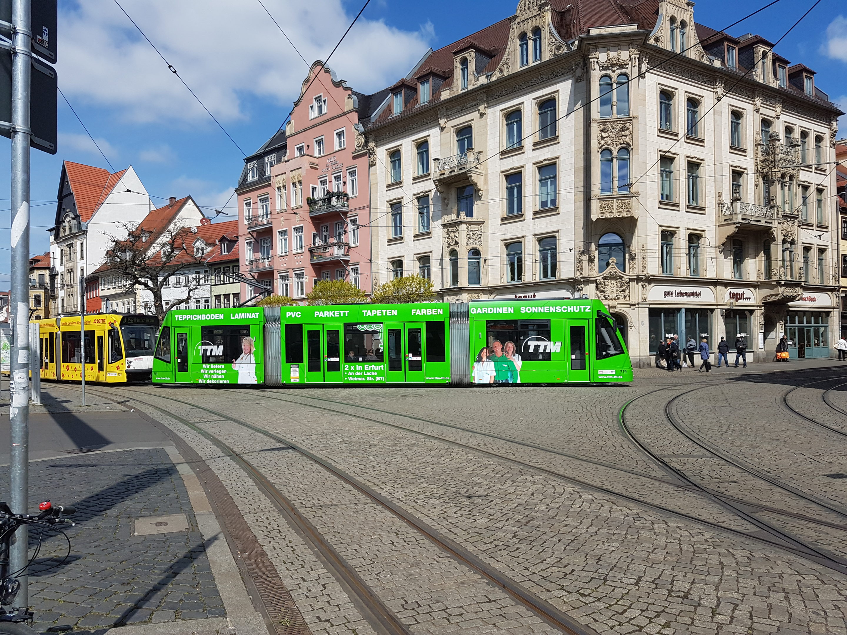 Straßenbahnwerbung